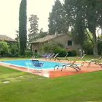 Prázdninový dům Cosy In Tuscany With Shared Swimming Pool