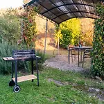 Cosy In Tuscany With Shared Swimming Pool