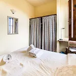 Cosy In Tuscany With Shared Swimming Pool *