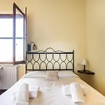 Cosy In Tuscany With Shared Swimming Pool