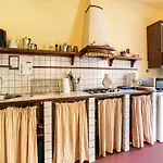 Prázdninový dům Cosy In Tuscany With Shared Swimming Pool