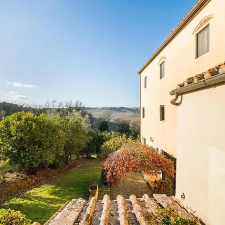 度假居 Cosy In Tuscany With Shared Swimming Pool