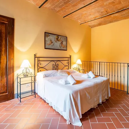 Cosy In Tuscany With Shared Swimming Pool 度假居 *