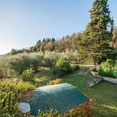 Cosy In Tuscany With Shared Swimming Pool *