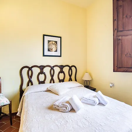 Cosy In Tuscany With Shared Swimming Pool 度假居